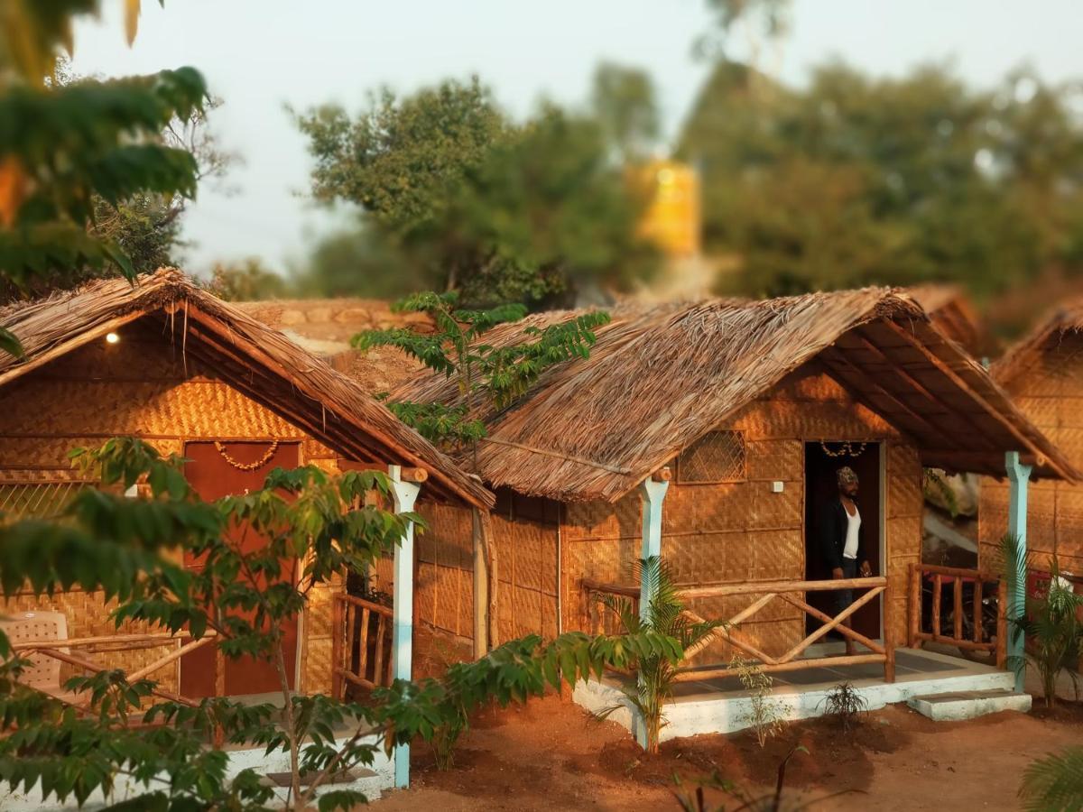 Hampi Nature Cottage ภายนอก รูปภาพ